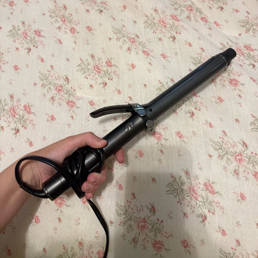 Black Ceramic Curling Iron - 1" Barrel